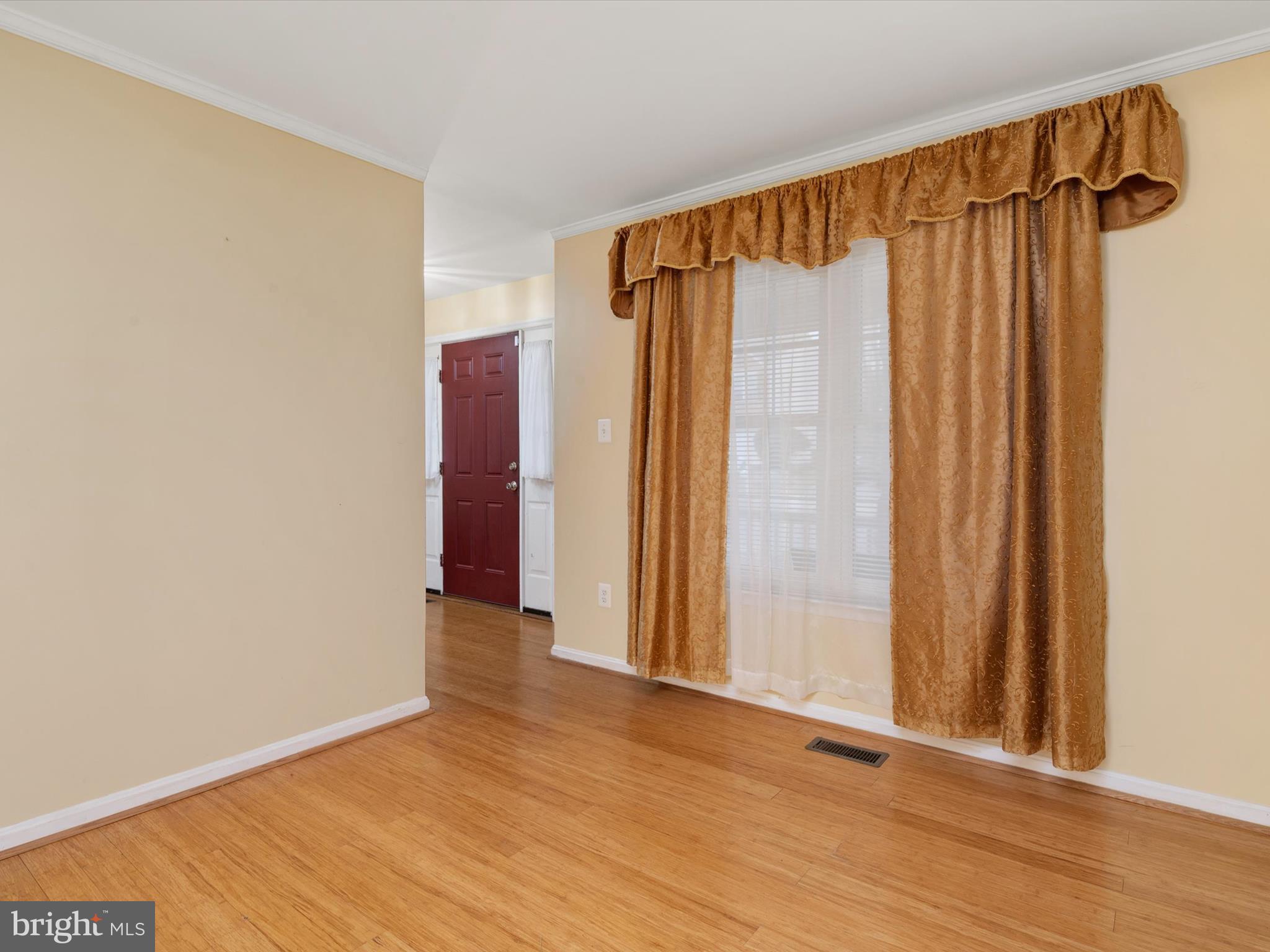 2212 West Geipe Road Catonsville, MD 21228 - Photo 8 of 47 Gallery Image 8