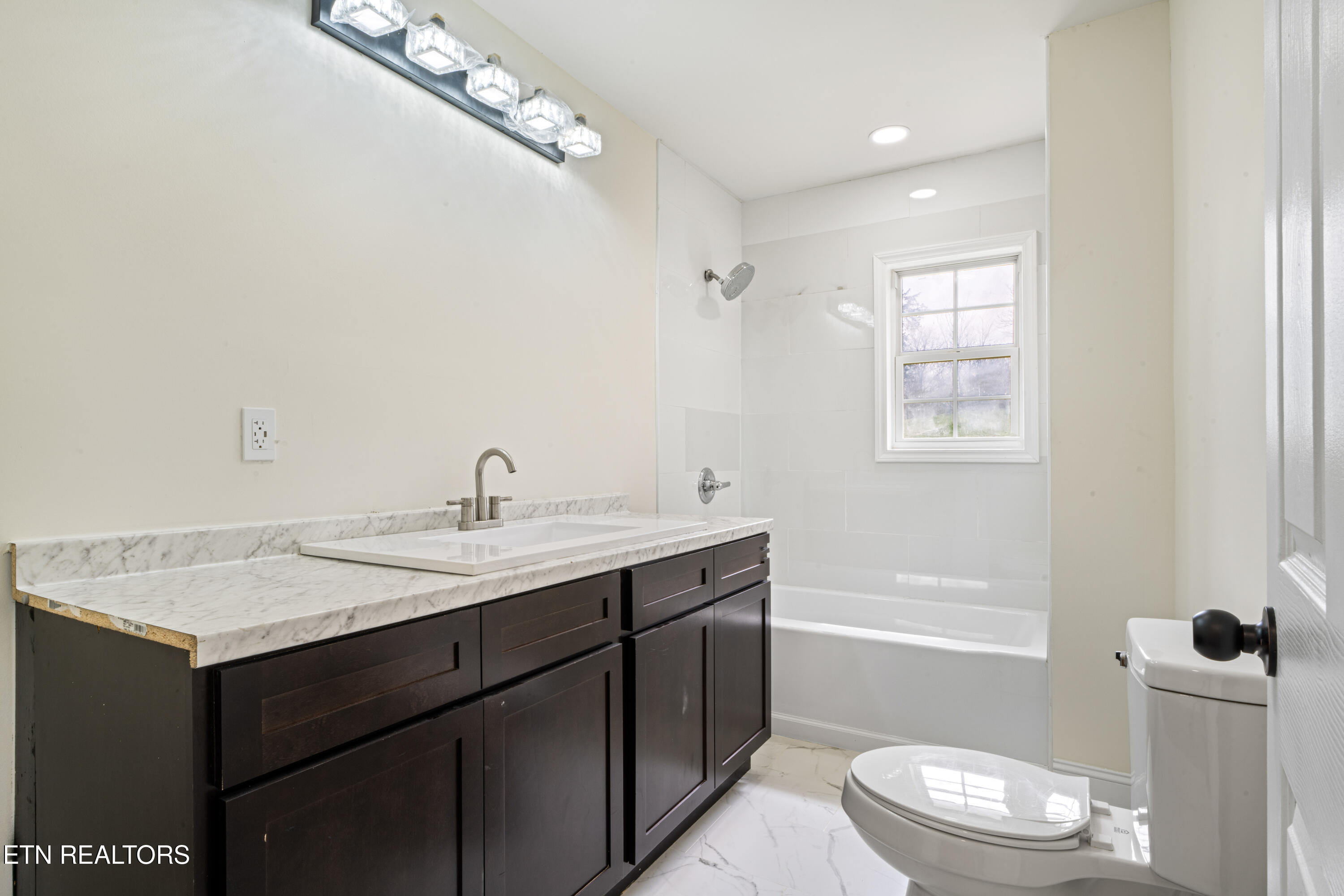 1025 Scarlet Road Newport, TN 37821 - Photo 27 of 37 AAP-31