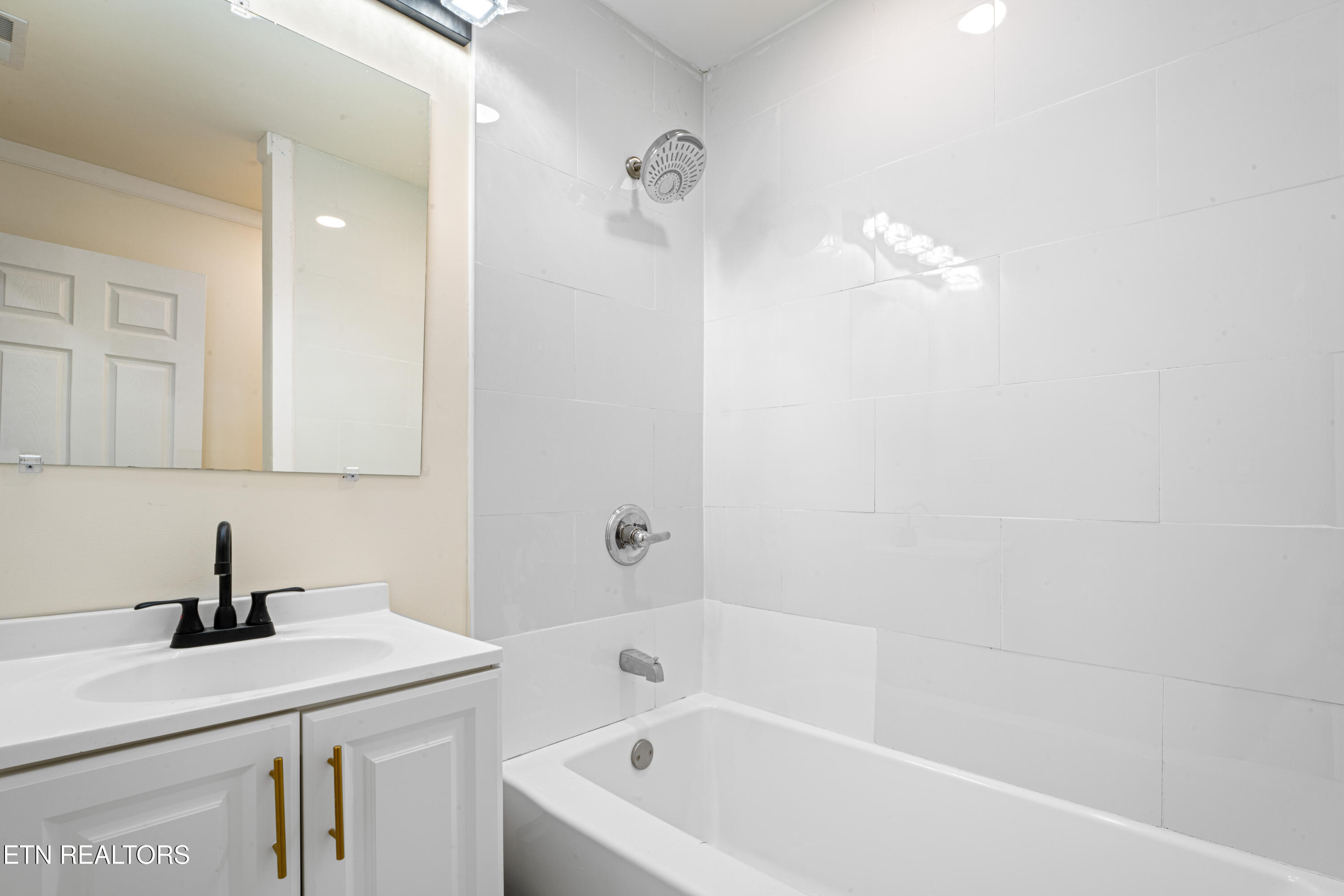 1025 Scarlet Road Newport, TN 37821 - Photo 30 of 37 AAP-39