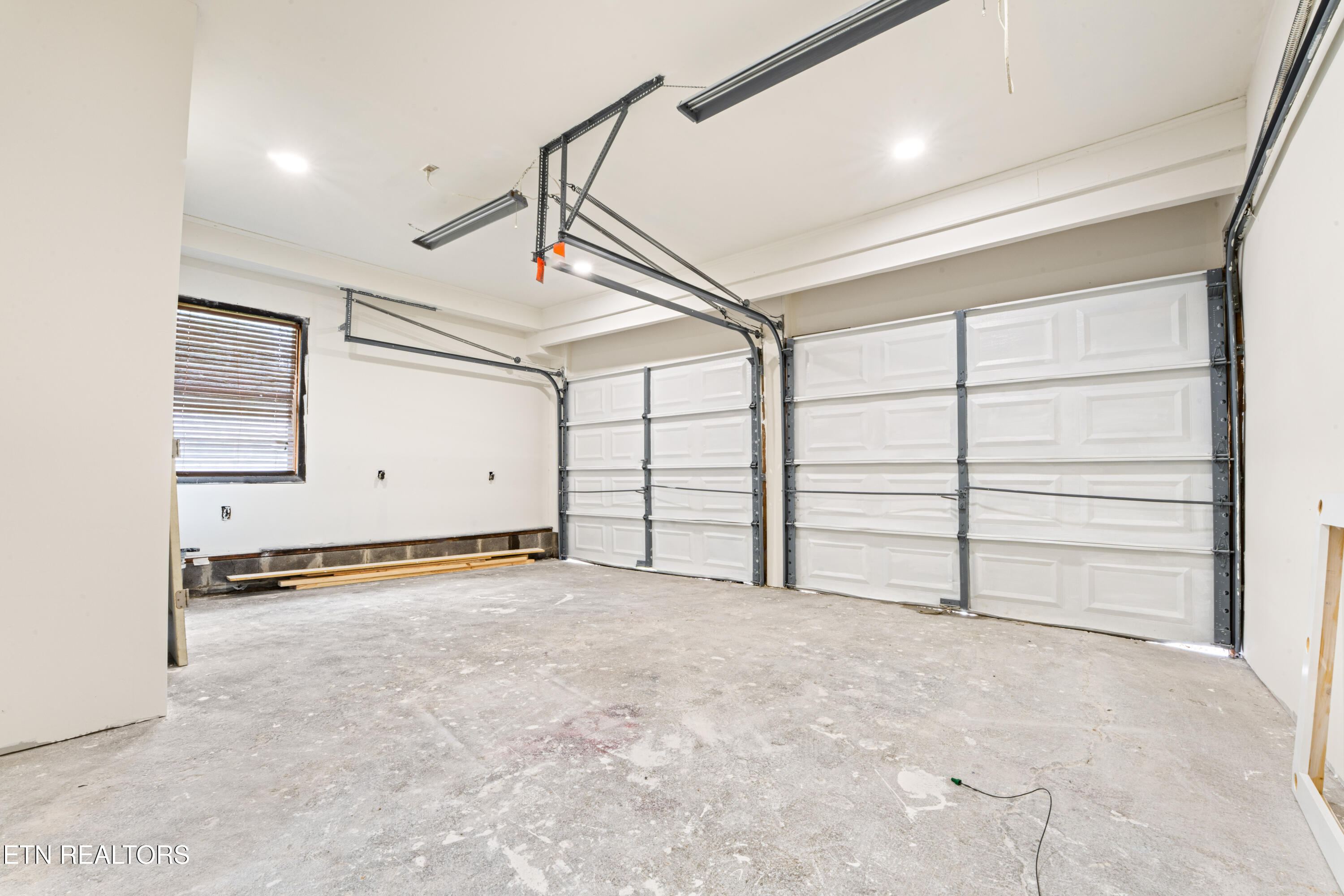 1025 Scarlet Road Newport, TN 37821 - Photo 33 of 37 AAP-42