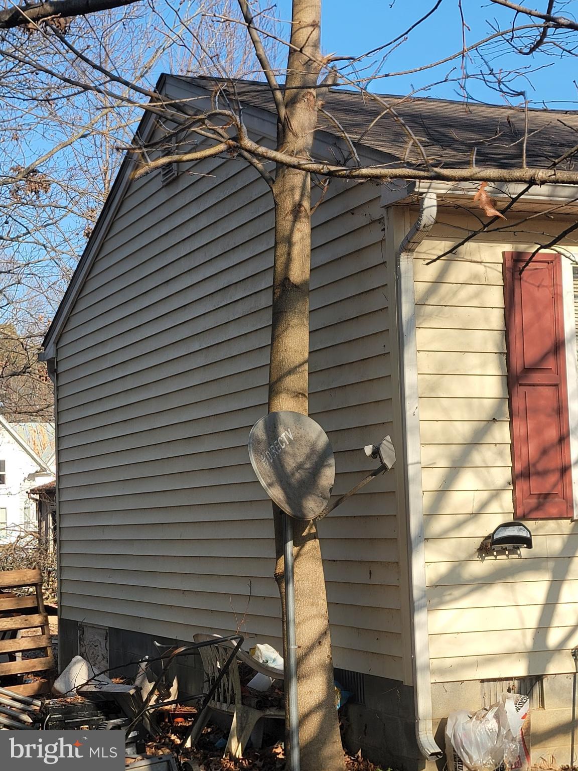 961 Ferry Road Heathsville, VA 22473 - Photo 2 of 6 a view of a garage