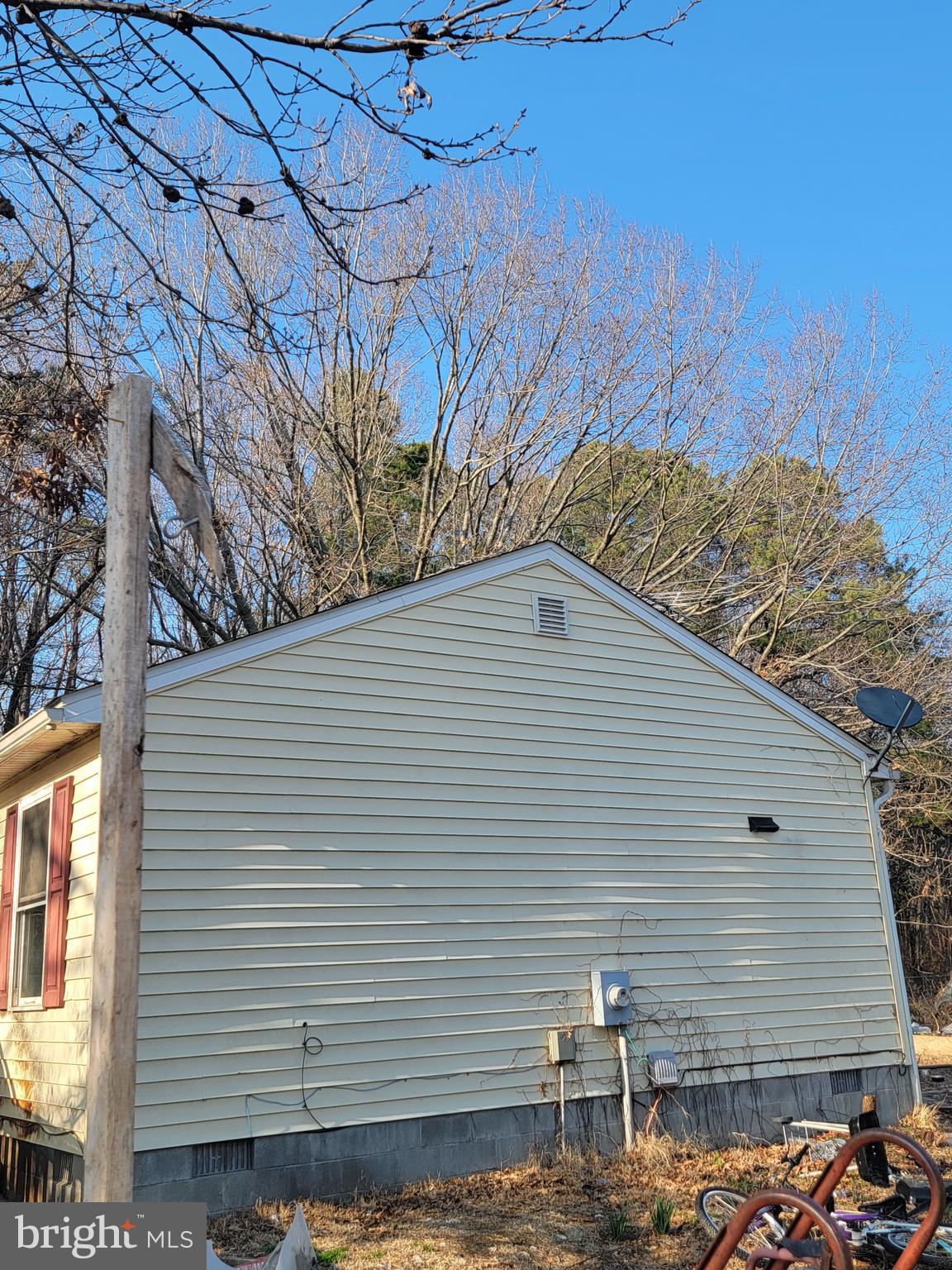 961 Ferry Road Heathsville, VA 22473 - Photo 3 of 6 a side view of a house