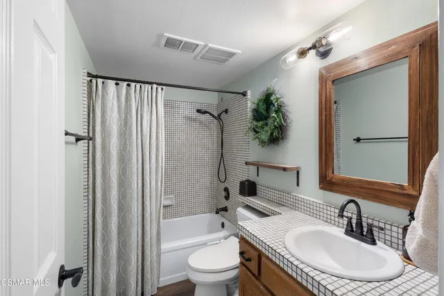 $1,110,000 | 2110 Laurelwood Drive, Thousand Oaks, CA 91362