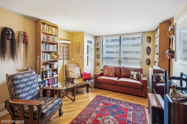 $725,000 | 1410 North State Parkway, Unit 18B, Chicago, IL 60610