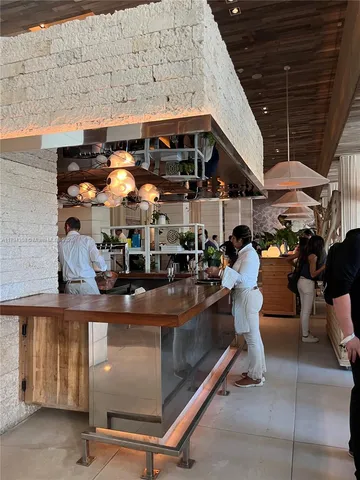 $1,600,000 | 2301 Collins Avenue, Unit 326, Miami Beach, FL 33139