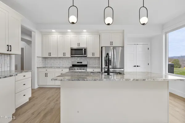 $465,000 | 2336 Sydney Court, Morristown, TN 37814