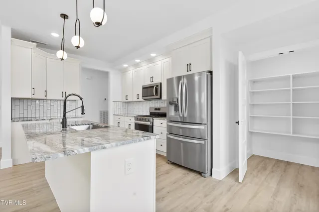 $479,000 | 2336 Sydney Court, Morristown, TN 37814