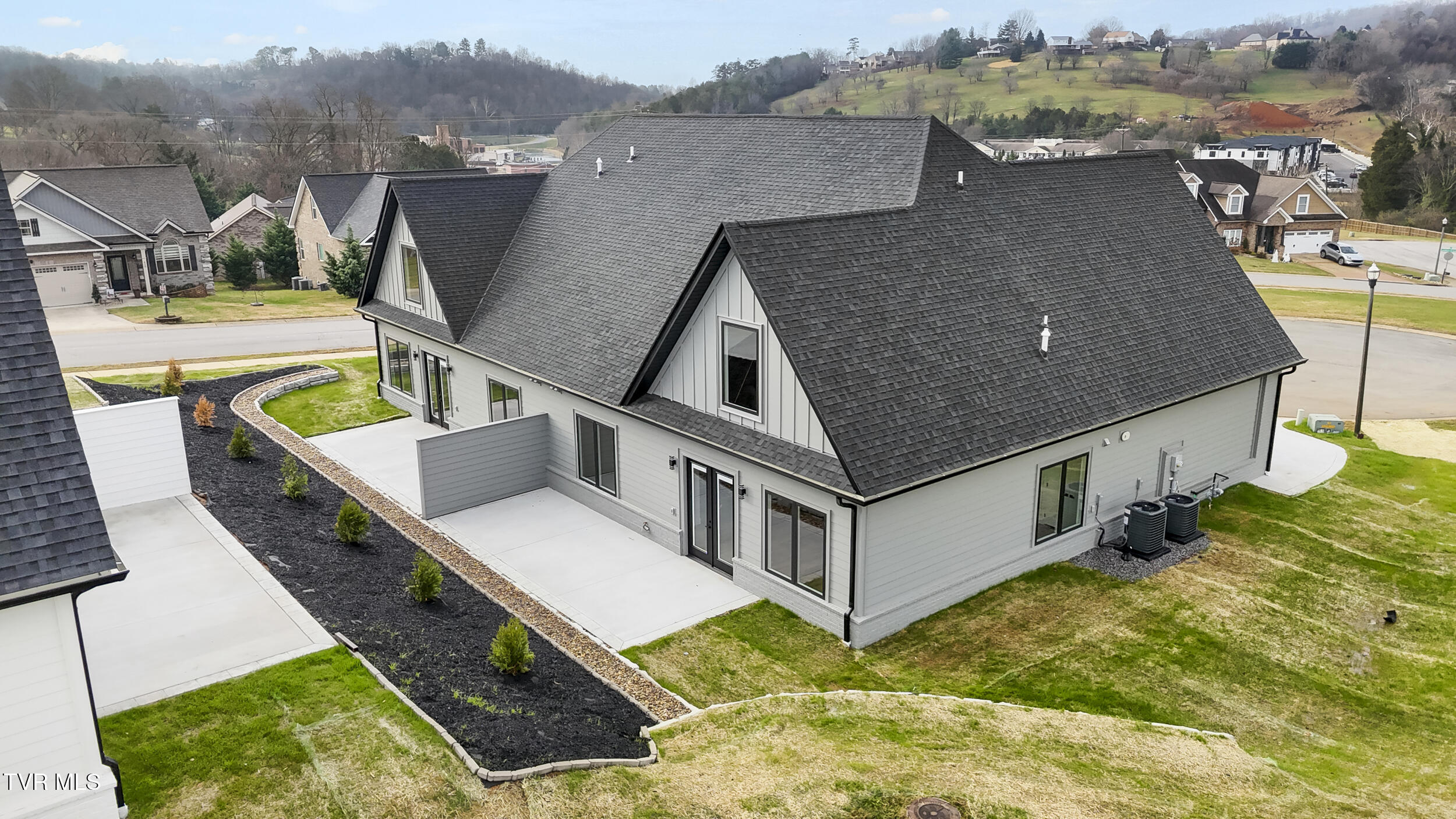 2336 Sydney Court Morristown, TN 37814 - Photo 6 of 53 6_dji_20251207102411_0326_d_1
