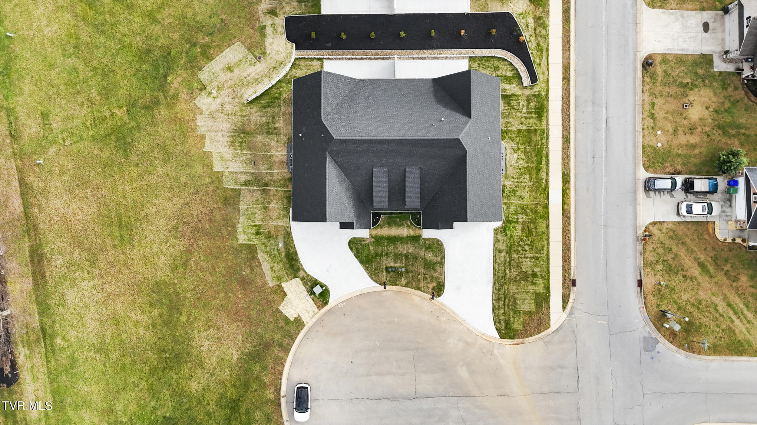 2336 Sydney Court Morristown, TN 37814 - Photo 9 of 53 9_dji_20251207102905_0370_d_1