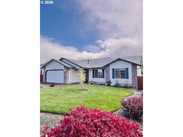 $380,000 | 1234 East 4th Avenue, Sutherlin, OR 97479