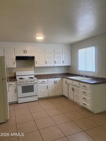 $1,780 | 8048 West Hazelwood Street, Phoenix, AZ 85033