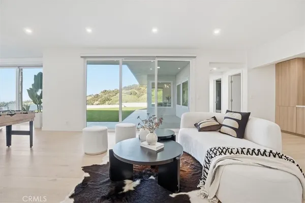 $2,050,000 | 2717 North Mountain Avenue, Claremont, CA 91711