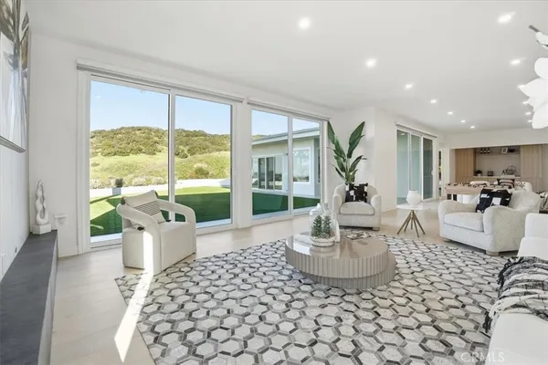 $2,050,000 | 2717 North Mountain Avenue, Claremont, CA 91711