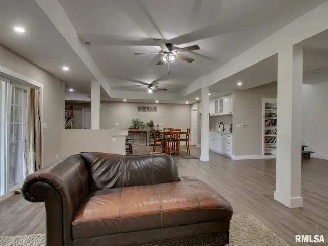 $875,750 | 3344 Hunter Road, Quincy, IL 62305