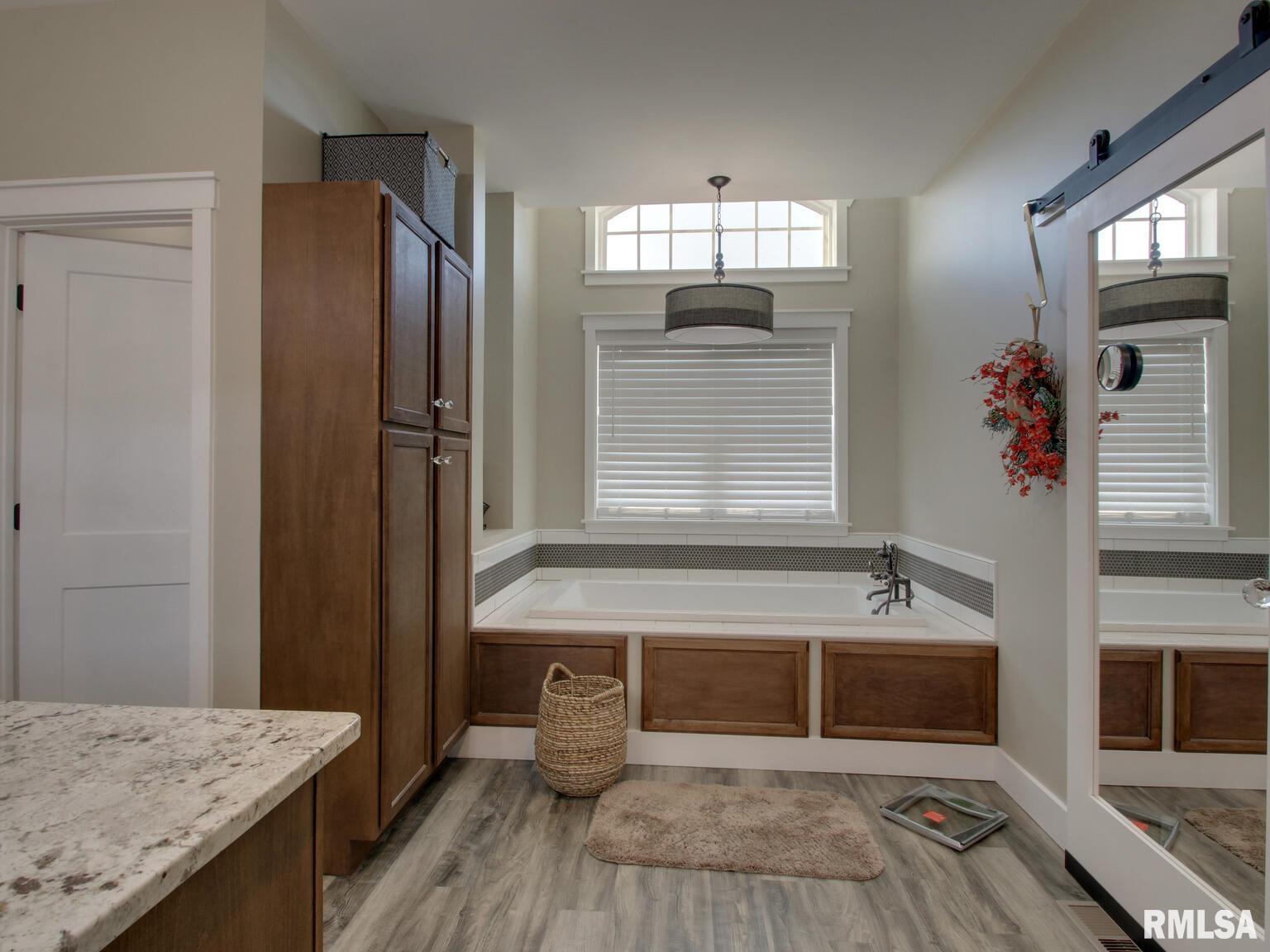 3344 Hunter Road Quincy, IL 62305 - Photo 15 of 31