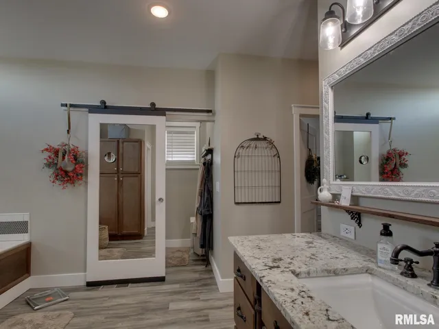 $875,750 | 3344 Hunter Road, Quincy, IL 62305