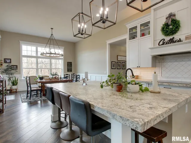 $875,750 | 3344 Hunter Road, Quincy, IL 62305