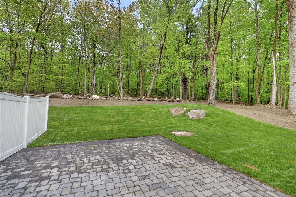 72 Westboro Road Grafton, MA 01536 - Photo 4 of 35