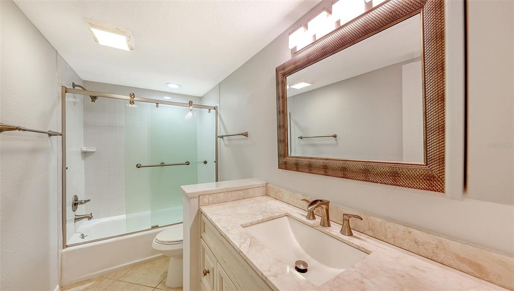 420 Beach Road, Unit 706 Sarasota, FL 34242 - Photo 20 of 33 Gallery Image 20