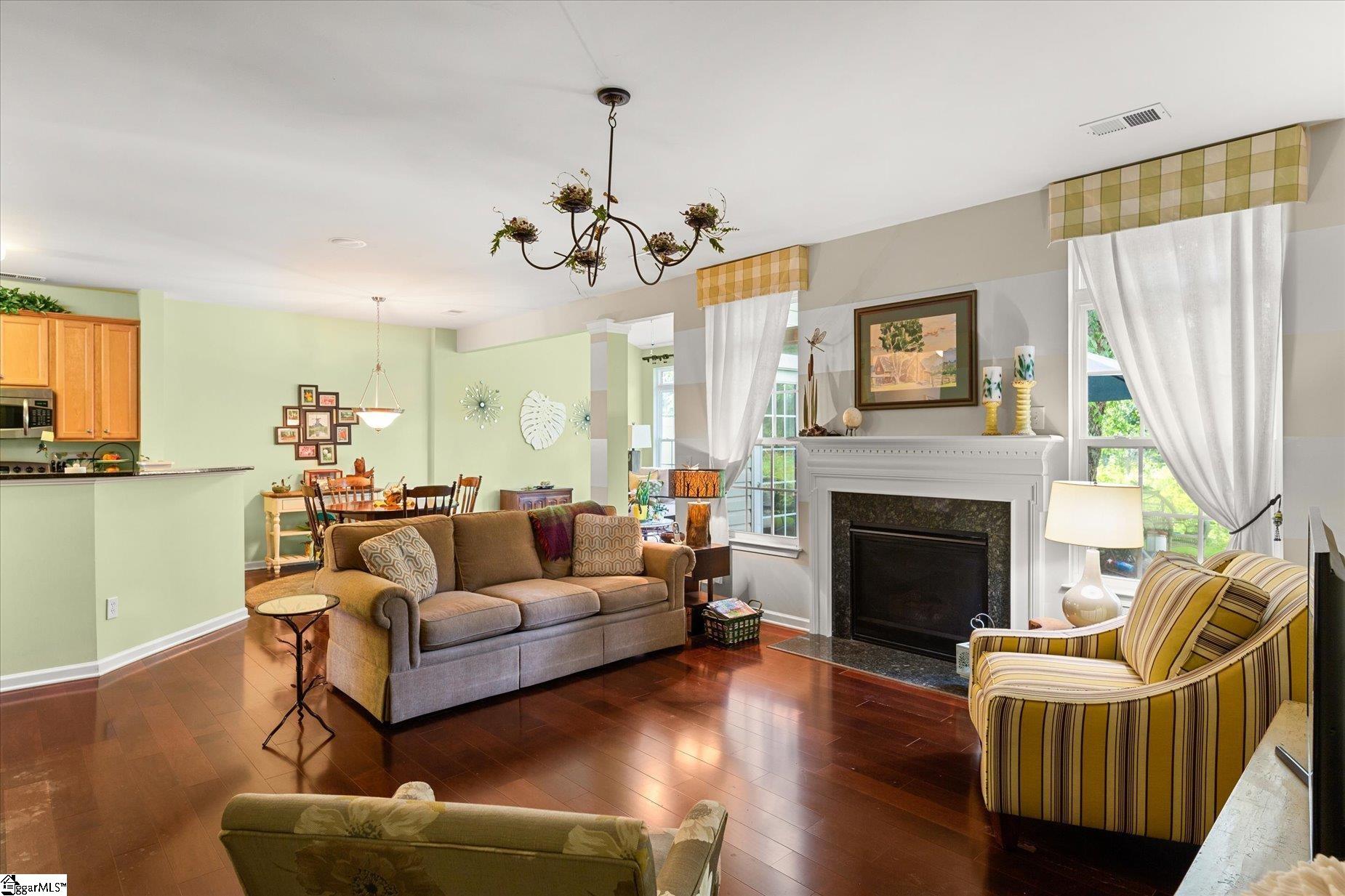 415 Kindletree Way Simpsonville, SC 29680 - Photo 9 of 36 Gallery Image 9