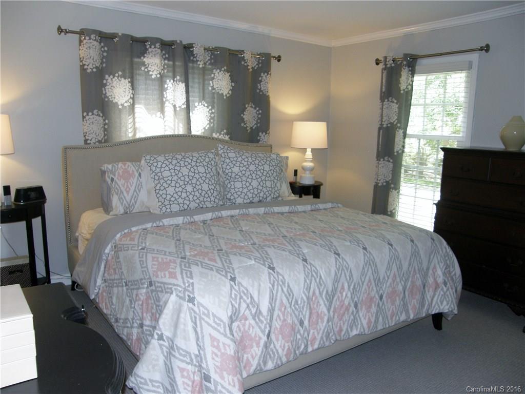 3410 Chevington Road Charlotte, NC 28226 - Photo 13 of 24 Gallery Image 13