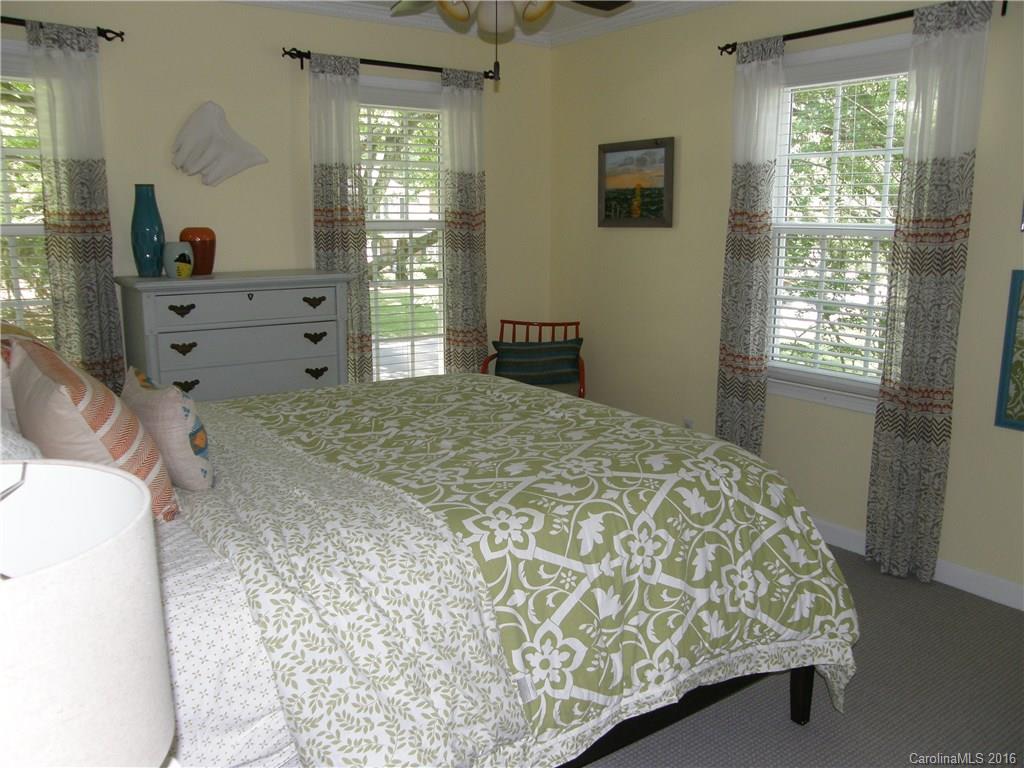 3410 Chevington Road Charlotte, NC 28226 - Photo 19 of 24 Gallery Image 19