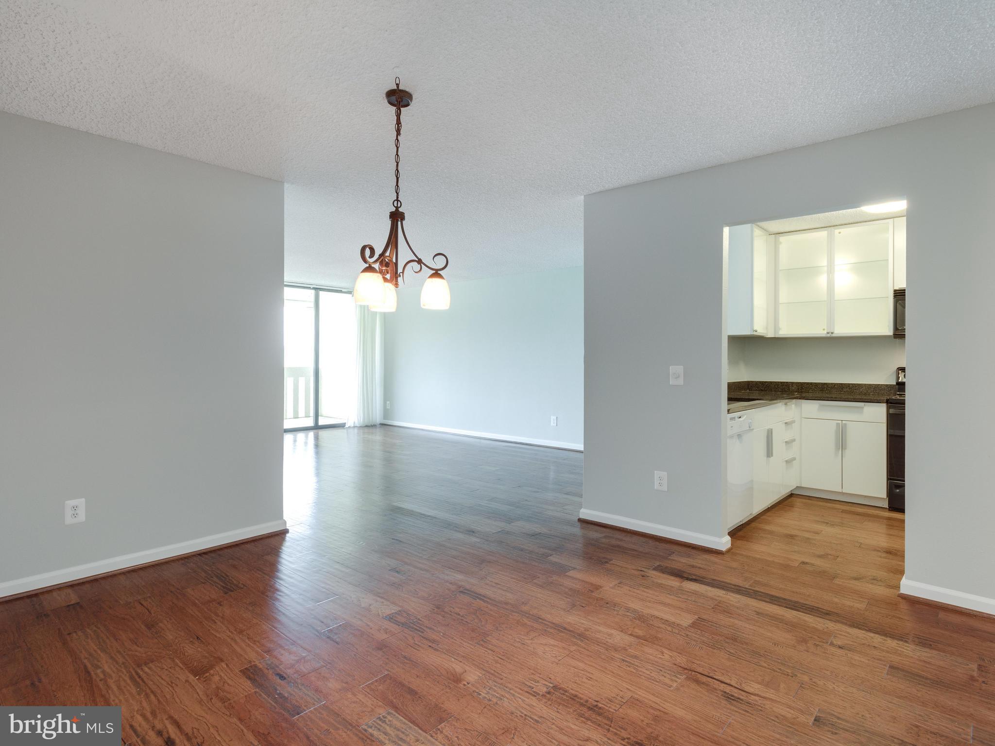 6101 Edsall Road, Unit 809 Alexandria, VA 22304 - Photo 7 of 27 DINING AREA