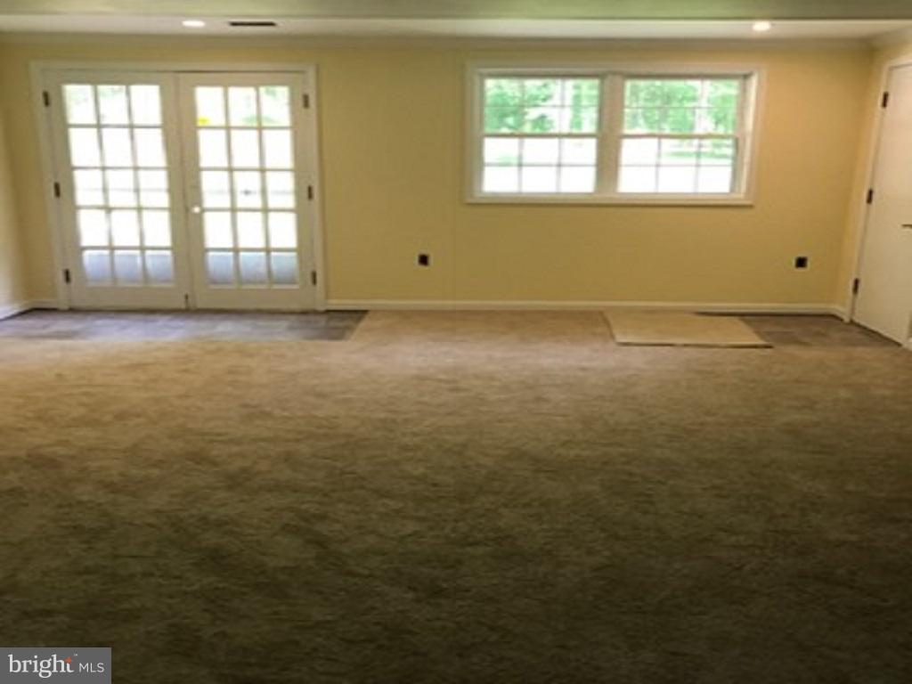8715 Mitchell Road La Plata, MD 20646 - Photo 22 of 28 familyroom