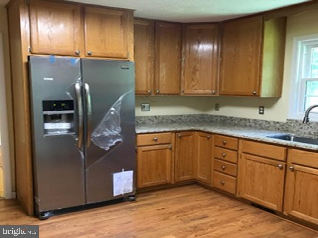 Refridgerator