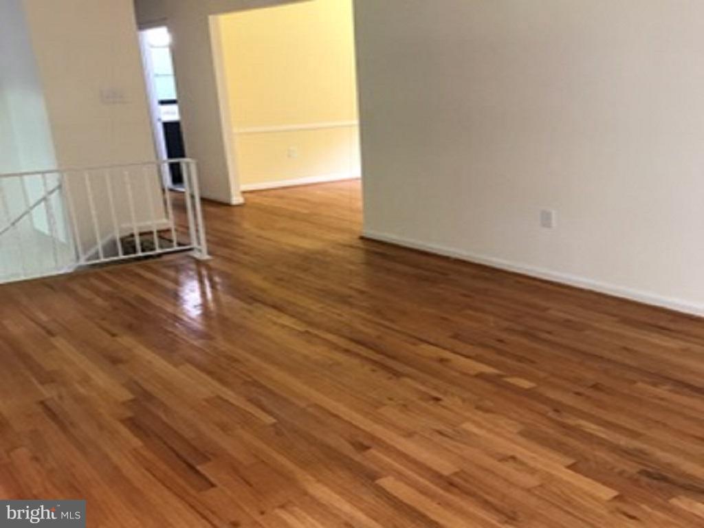 8715 Mitchell Road La Plata, MD 20646 - Photo 10 of 28 living room