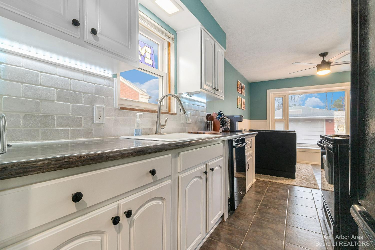 36710 Greenbush Road Wayne, MI 48184 - Photo 7 of 26 Photo 7