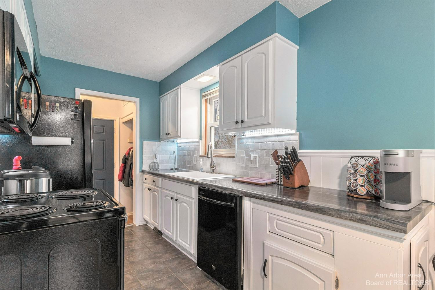36710 Greenbush Road Wayne, MI 48184 - Photo 8 of 26 Photo 8