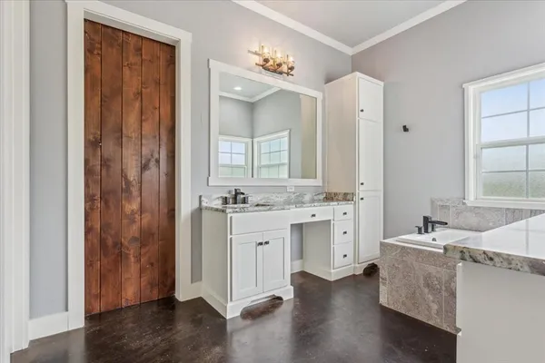 $838,000 | 259 County Road 149, Riesel, TX 76682