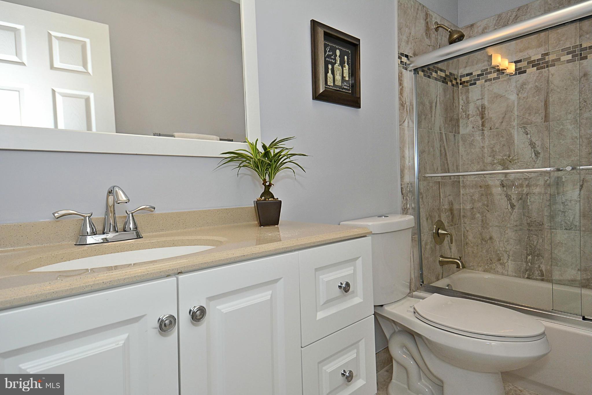 409 Delafield Place Northwest Washington, DC 20011 - Photo 16 of 30 Bath