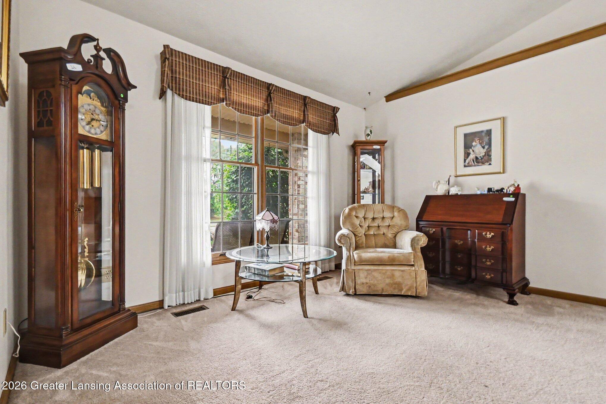 2380 Barnsbury Road East Lansing, MI 48823 - Photo 13 of 30 024_file_8070