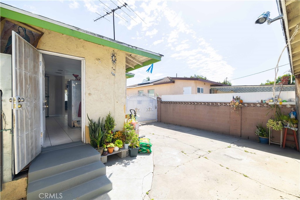 2765 East Tyler Street Carson, CA 90810 - Photo 16 of 20