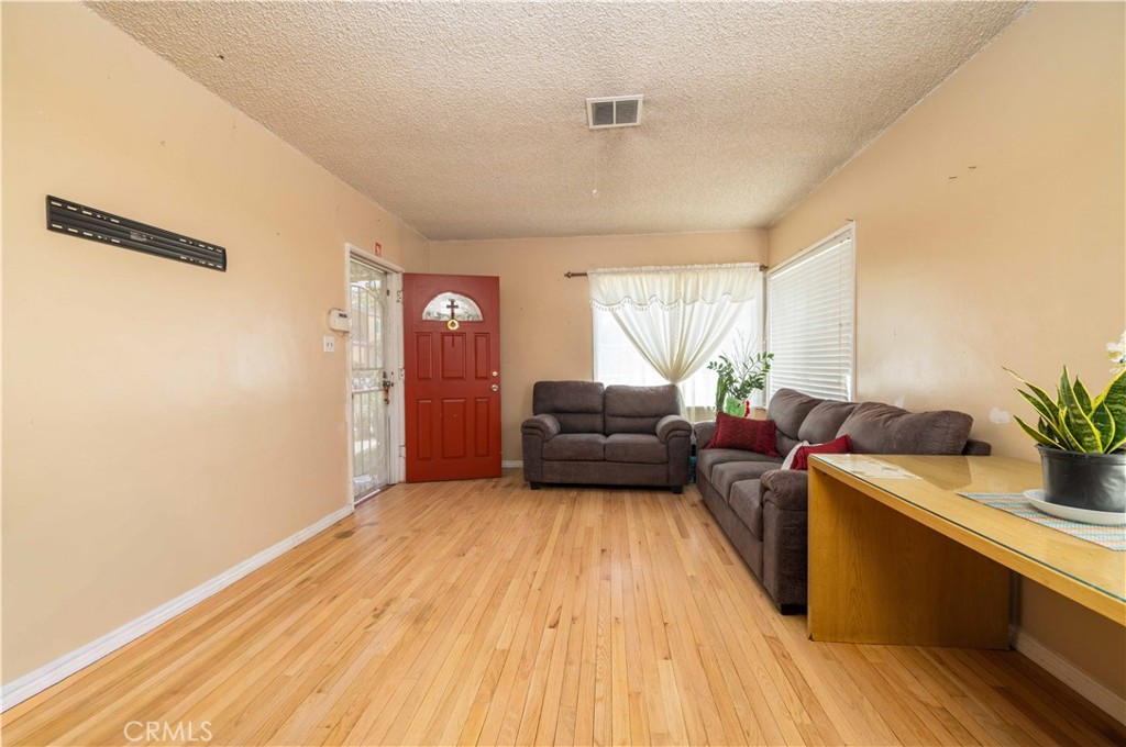 2765 East Tyler Street Carson, CA 90810 - Photo 3 of 20