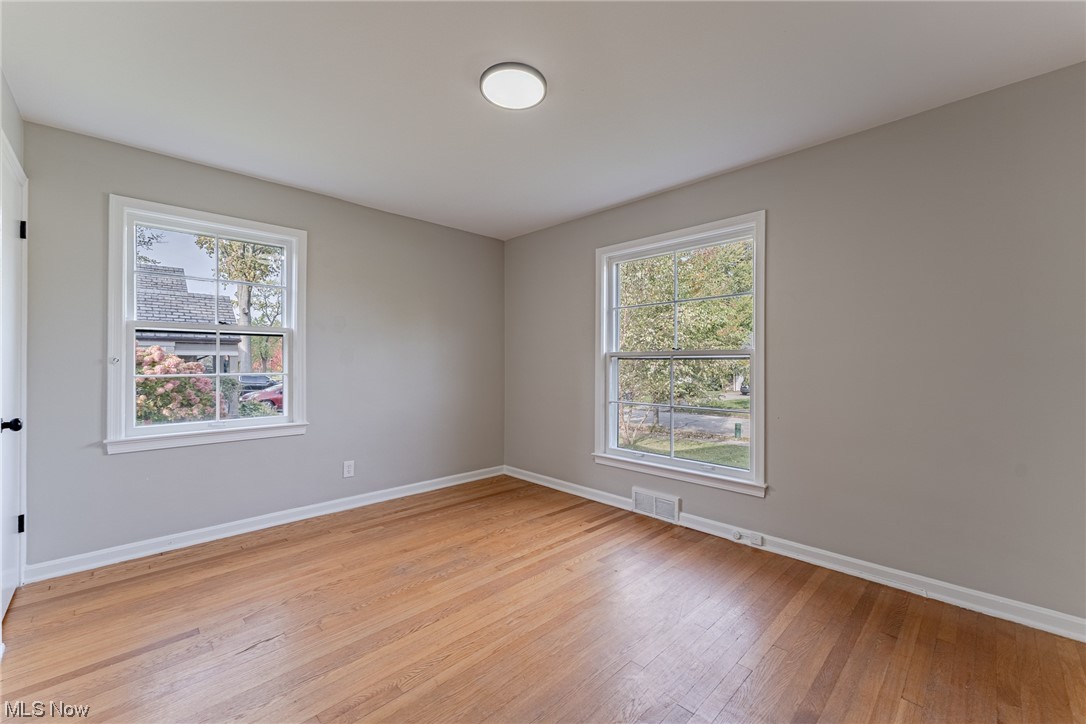 3390 Seaton Road Cleveland, OH 44118 - Photo 18 of 32