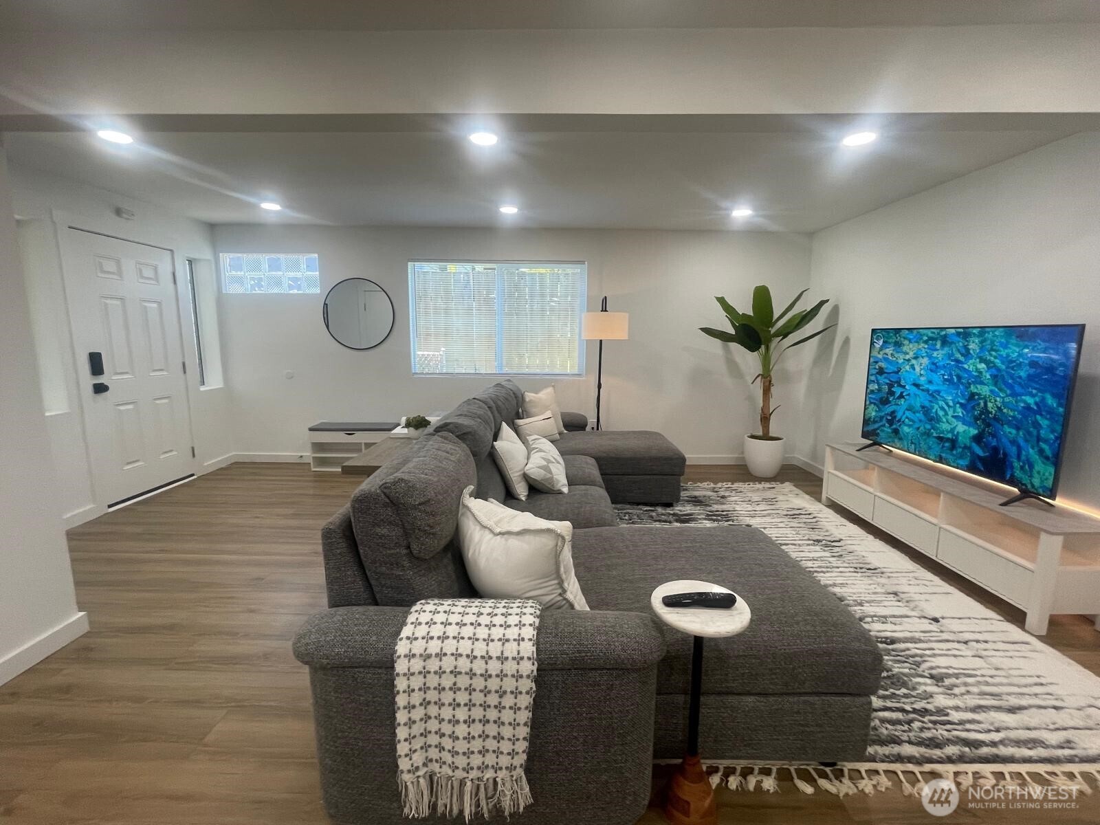 3730 Southwest 99th Street Seattle, WA 98126 - Photo 15 of 38