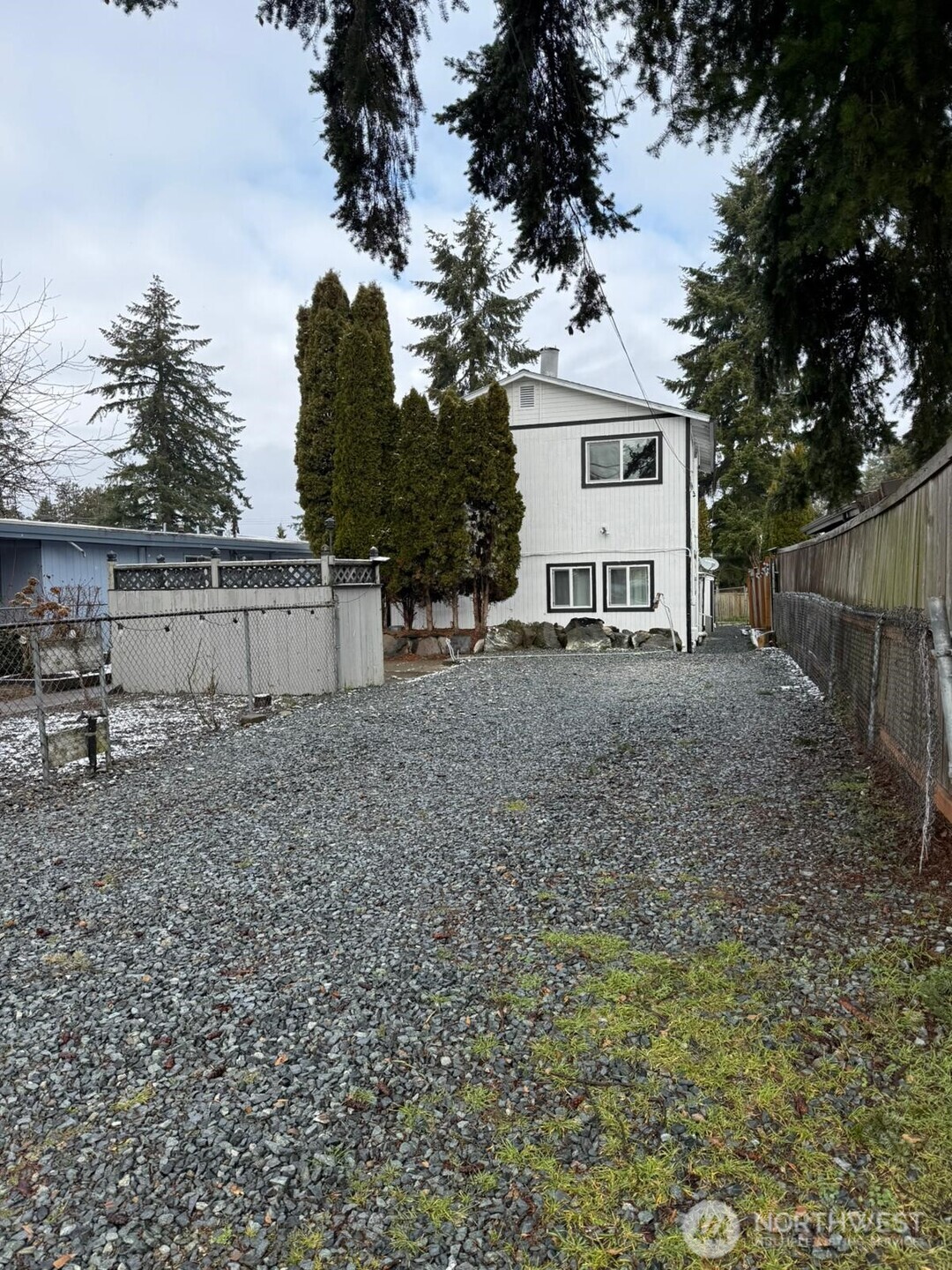 3730 Southwest 99th Street Seattle, WA 98126 - Photo 18 of 38