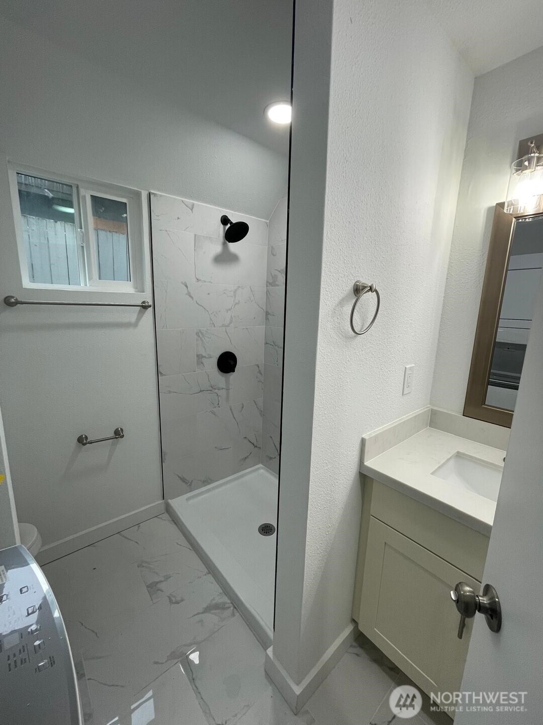 3730 Southwest 99th Street Seattle, WA 98126 - Photo 25 of 38