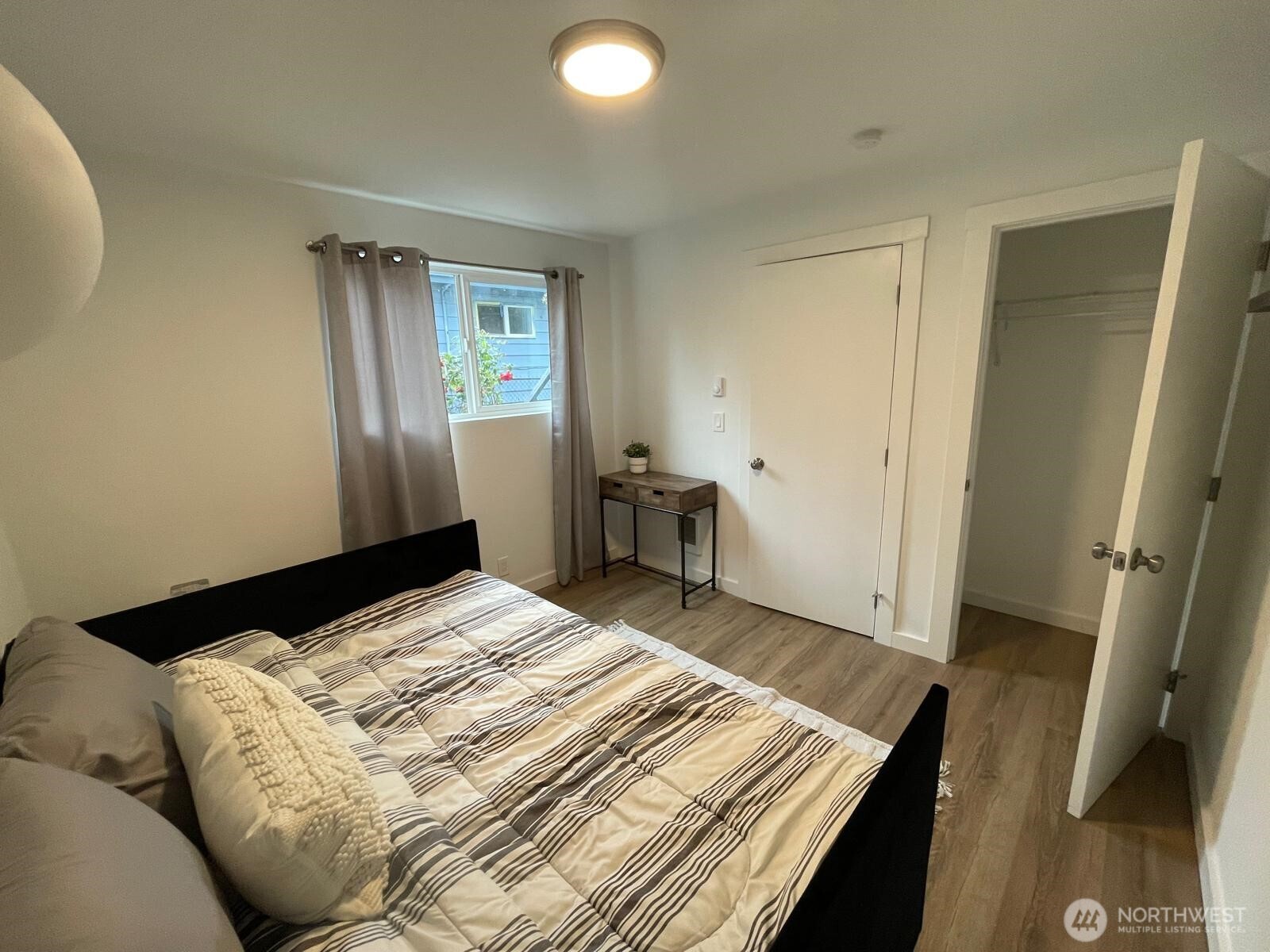 3730 Southwest 99th Street Seattle, WA 98126 - Photo 27 of 38
