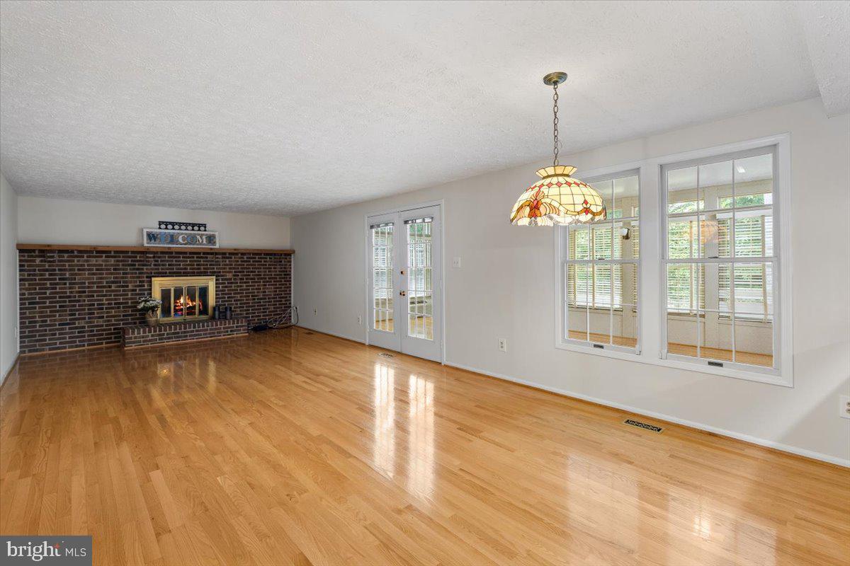 7805 Roundabout Way Springfield, VA 22153 - Photo 10 of 45