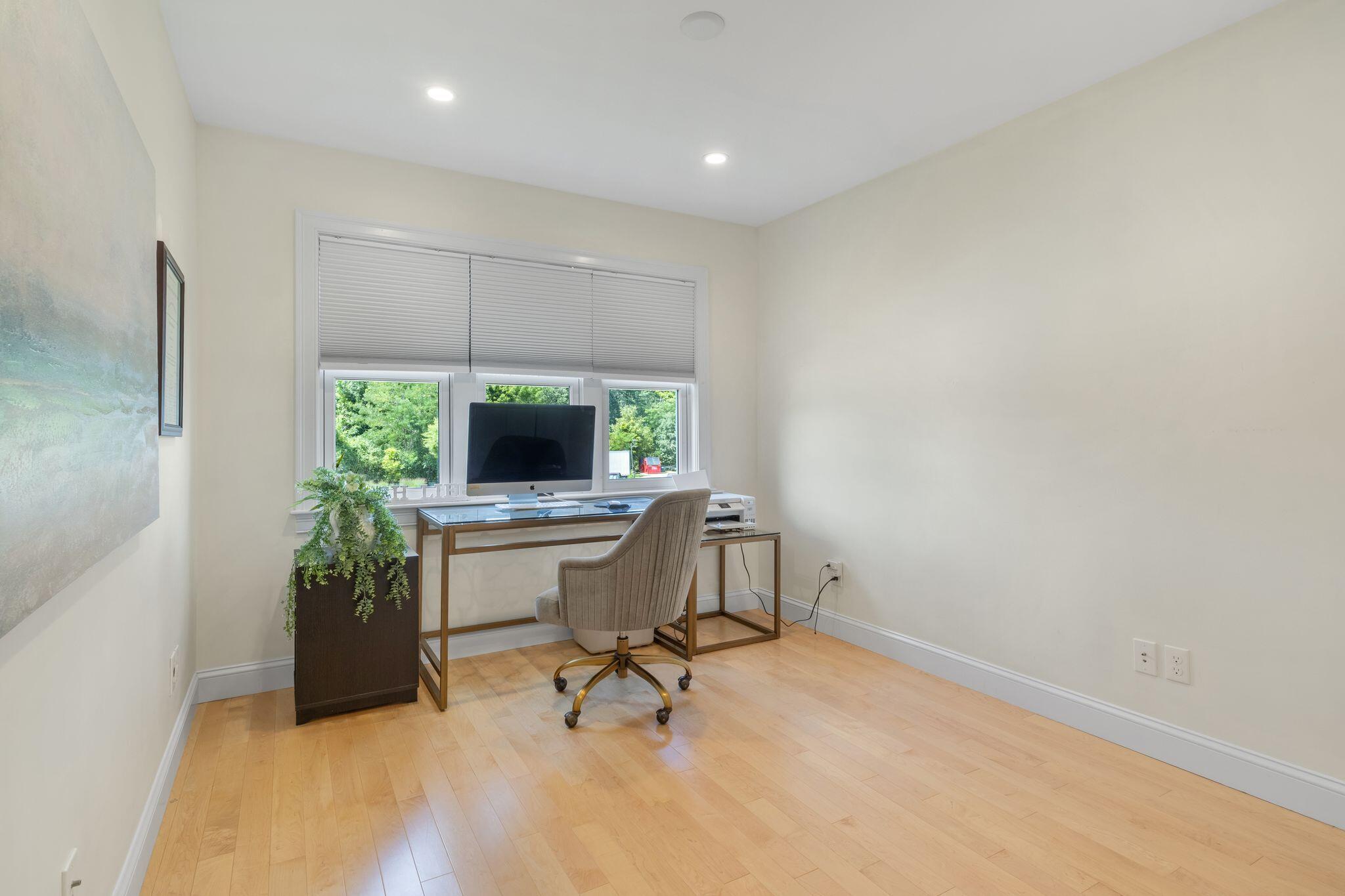 42 State Road, Unit 203 Kittery, ME 03904 - Photo 20 of 48 42_State_Rd_067