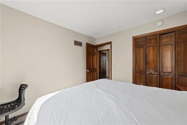 $269,000 | 11105 Askew Avenue, Kansas City, MO 64137