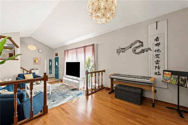 $269,000 | 11105 Askew Avenue, Kansas City, MO 64137