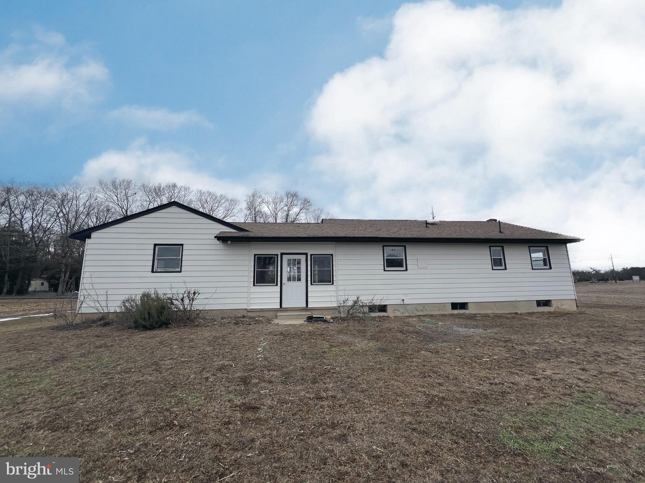 1086 Elk Road Monroeville, NJ 08343 - Photo 23 of 23 a house with a outdoor space