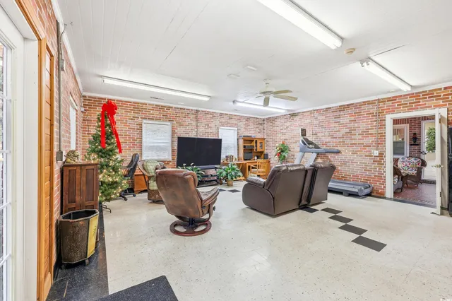 $1,200,000 | 705 County Rd S-45-185, Kingstree, SC 29556