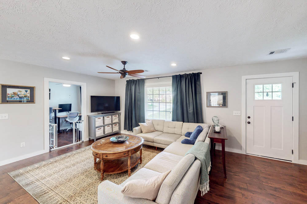 2017 Pisgah Road North Augusta, SC 29841 - Photo 6 of 25 Living Room/Office