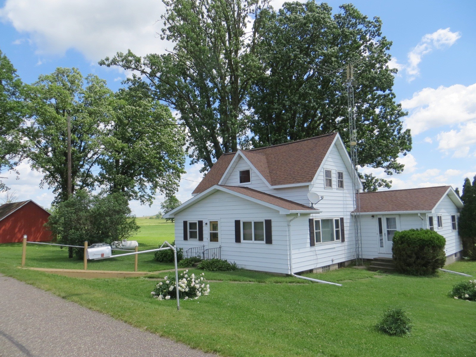 19265 350th Street Stanley, WI 54768 - Photo 1 of 34